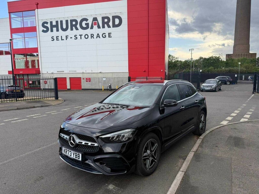 Mercedes-Benz GLA Class 1.3 Gla200h Mhev Amg Line Executive Suv Petr KR73YBB #4