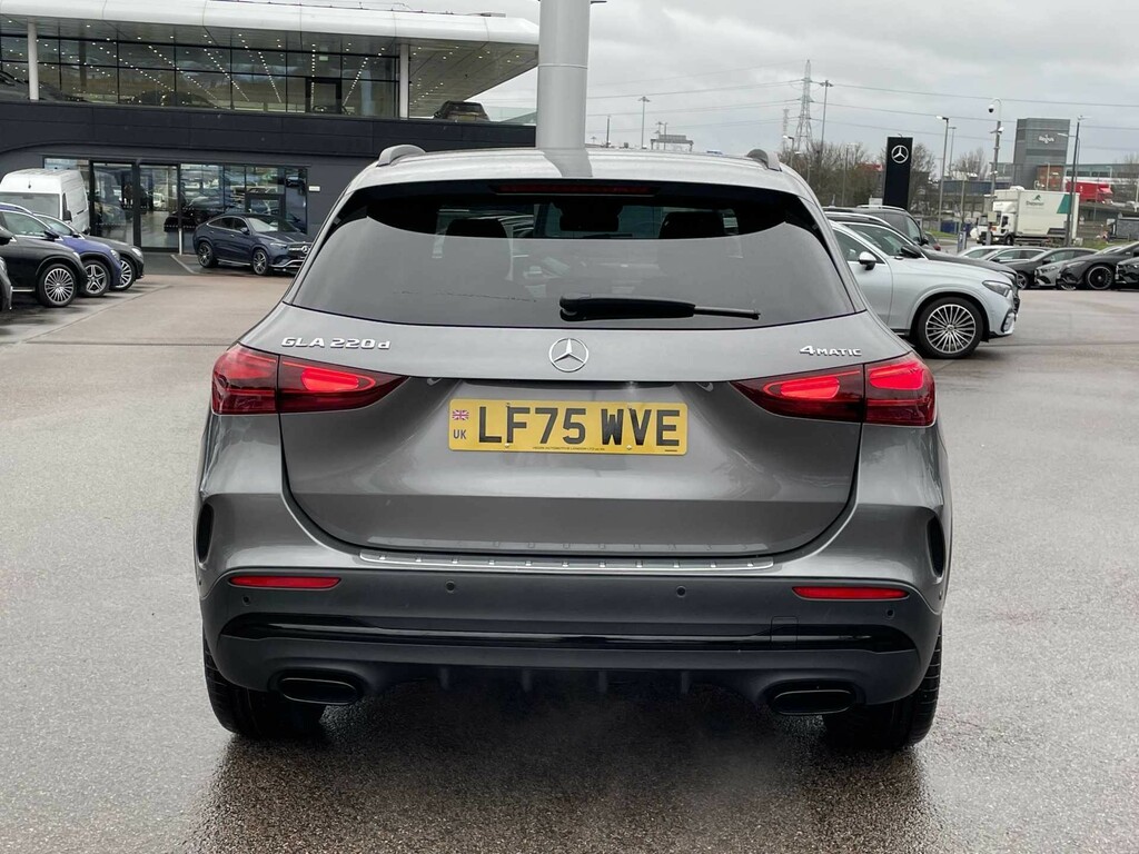 Mercedes-Benz GLA Class 2.0 Gla220d Amg Line Premium Plus Suv #5