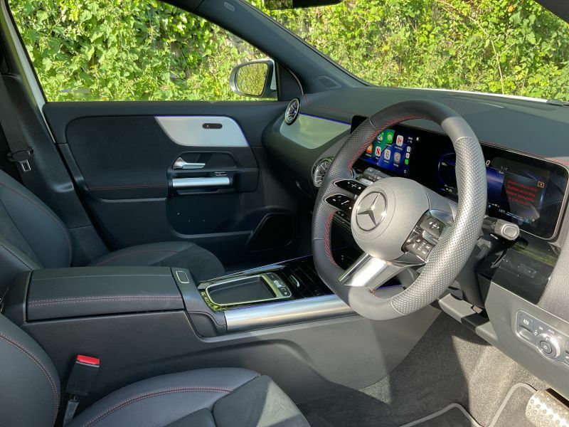 Mercedes-Benz EQA Suv KP75GNZ White #5