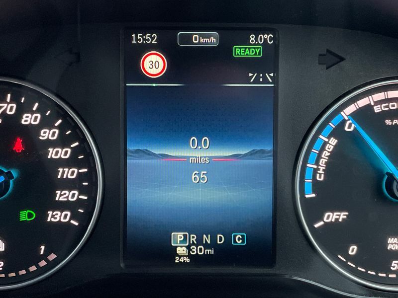 Mercedes-Benz 45Kwh Pro L1 WD75UEZ White #6