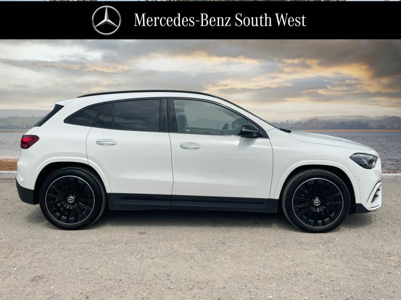 Mercedes-Benz GLA Class Suv KX75PNV White #3