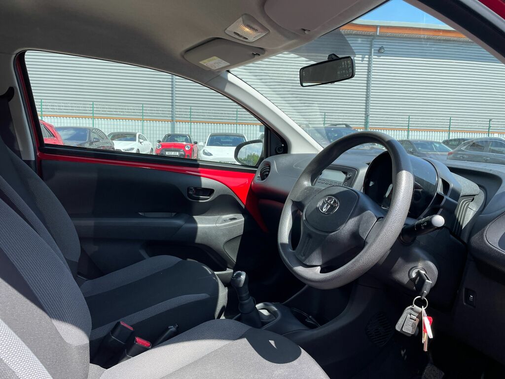 Toyota Aygo 1.0 Vvt-i X Euro 6 WK20RUR Red #5