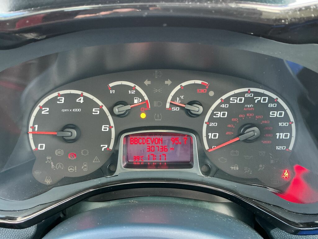 Ford KA 1.2 Grand Prix Euro 5 WG14WUY Black #6