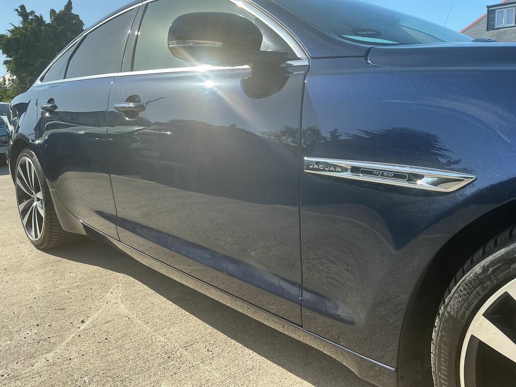 Jaguar XJ 3.0D V6 R-sport Saloon Black #24