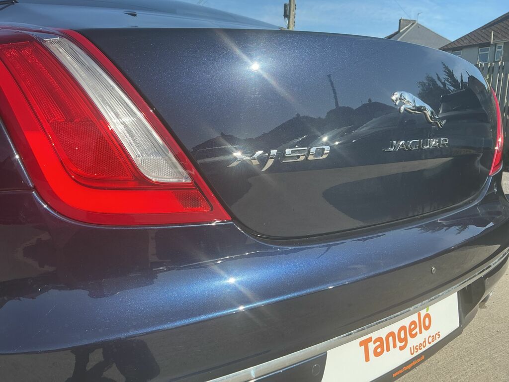 Jaguar XJ 3.0D V6 R-sport Saloon Black #27