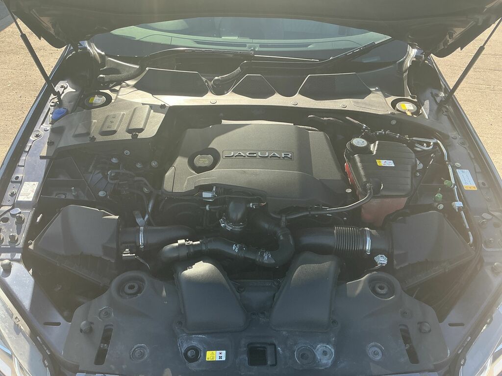 Jaguar XJ 3.0D V6 R-sport Saloon Black #61