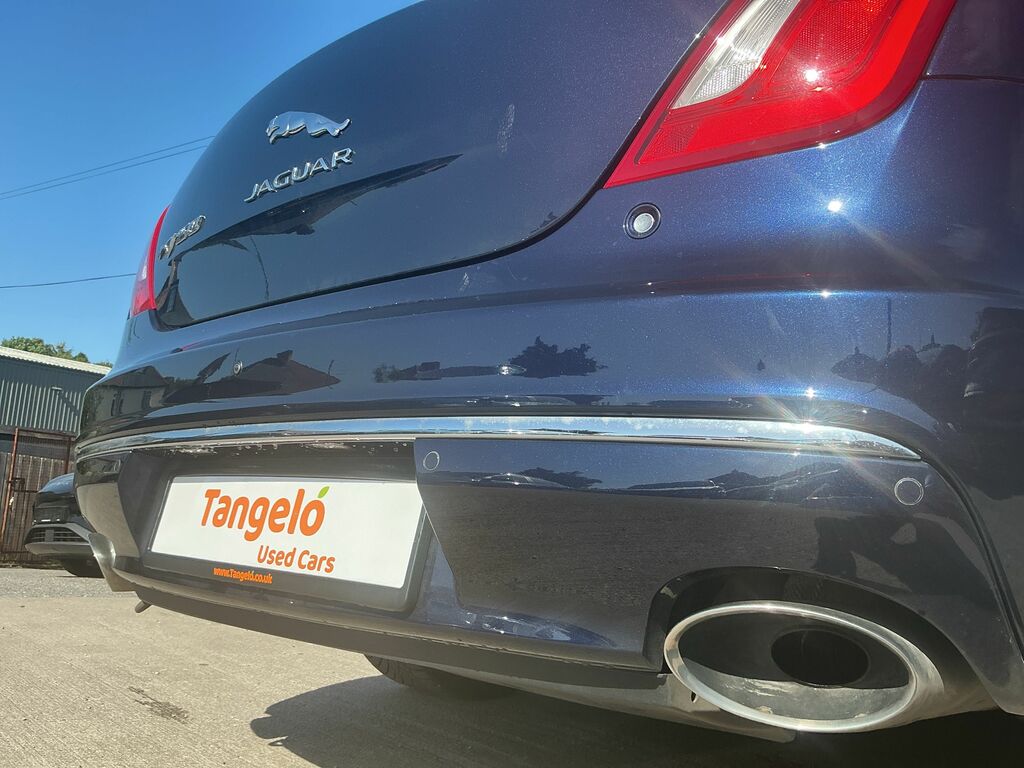 Jaguar XJ 3.0D V6 R-sport Saloon Black #28