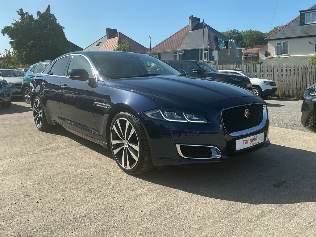 Jaguar XJ 3.0D V6 R-sport Saloon Black #17