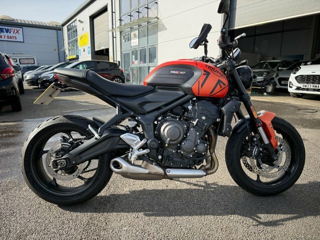 Triumph Roadster 660 660 Roadster Retro X-ring Euro 5 Orange