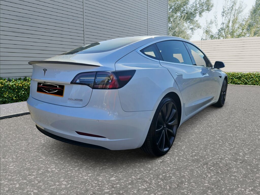 Tesla Model 3 Dual Motor Performance Saloon NL20MWE White #5