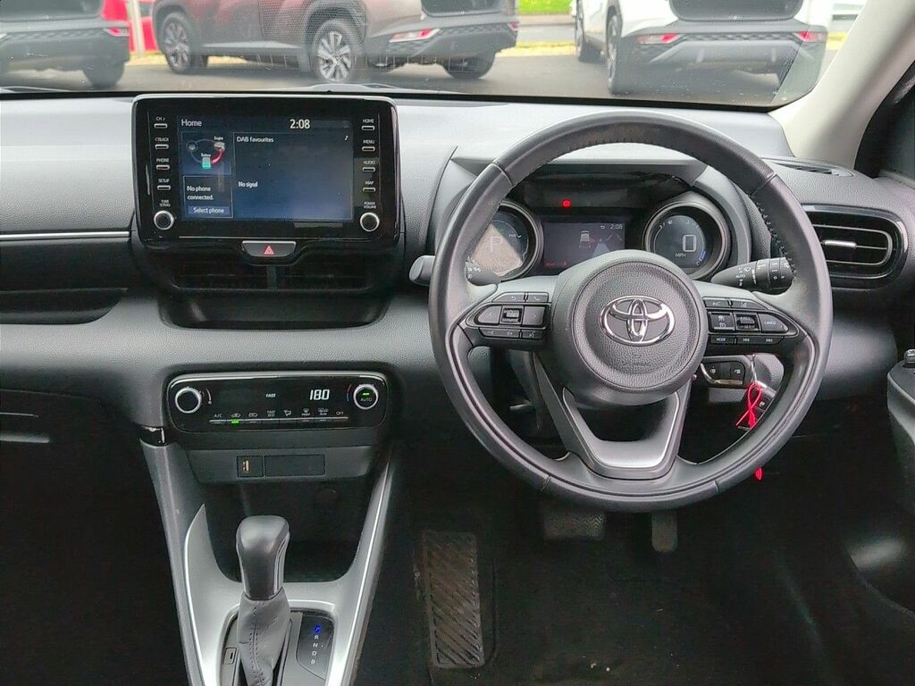 Toyota Yaris Design Hev Cvt YGZ4836 Black #2
