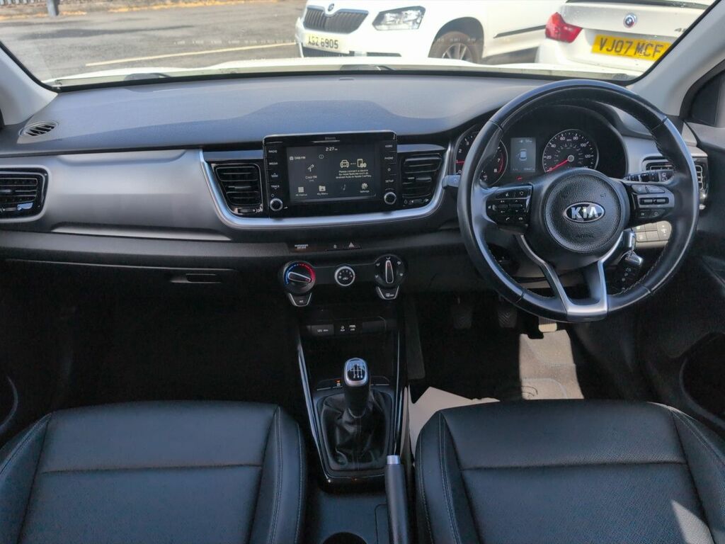 Kia Stonic 1.0T Gdi Maxx OGZ7884 White #2