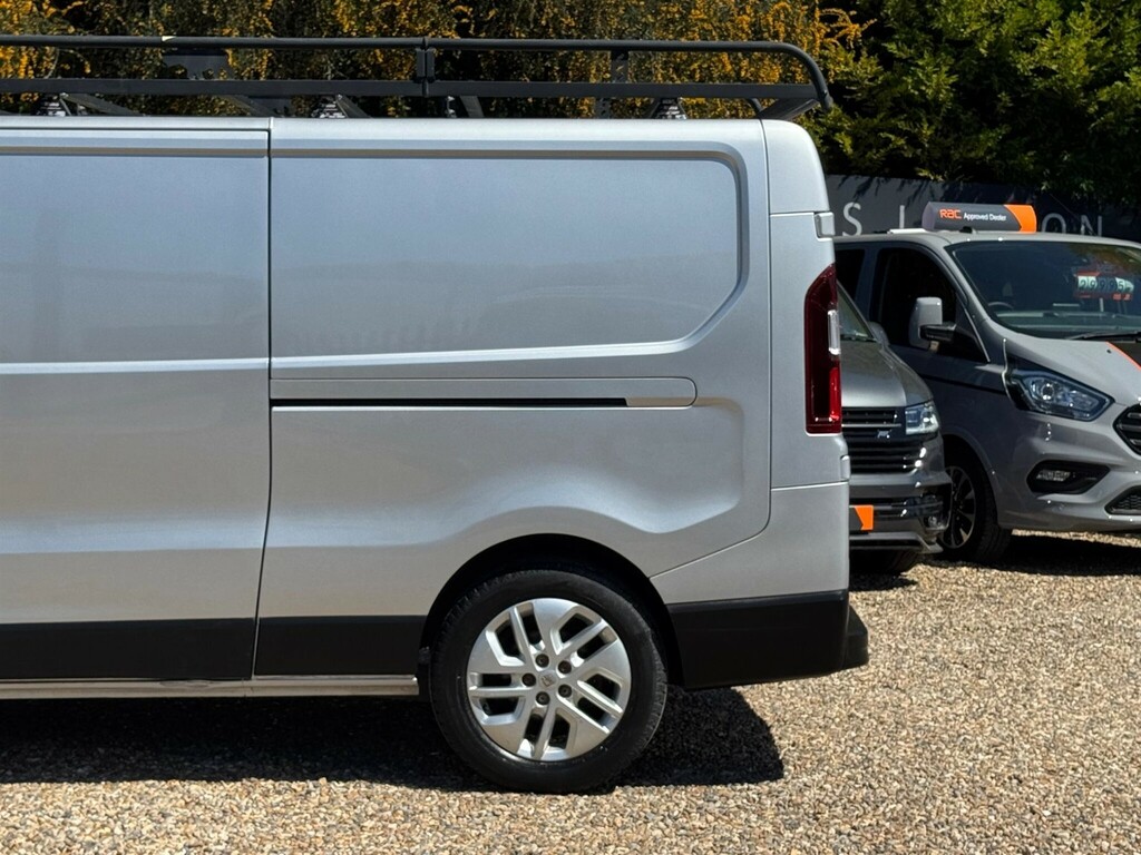 Renault Trafic 1.6 Dci Energy 29 Sport Nav Lwb Standard Roof Euro Silver #5