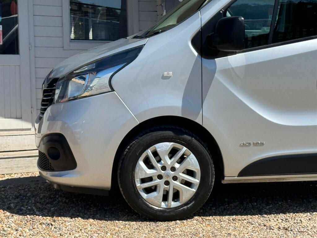 Renault Trafic 1.6 Dci Energy 29 Sport Nav Lwb Standard Roof Euro Silver #4
