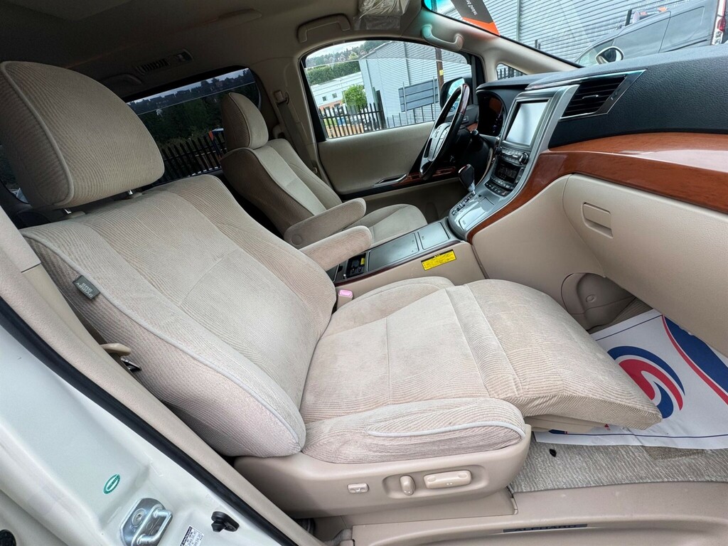 Toyota Alphard Mpv White #17