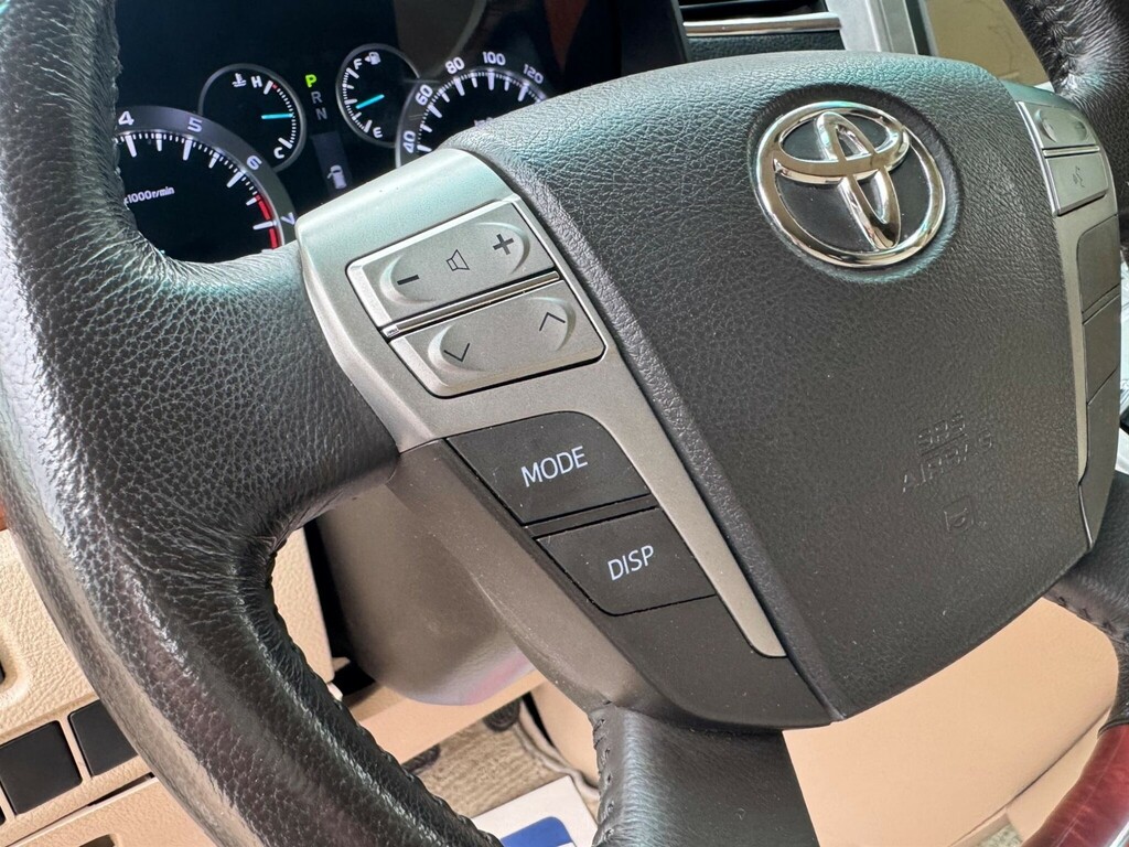 Toyota Alphard Mpv White #28