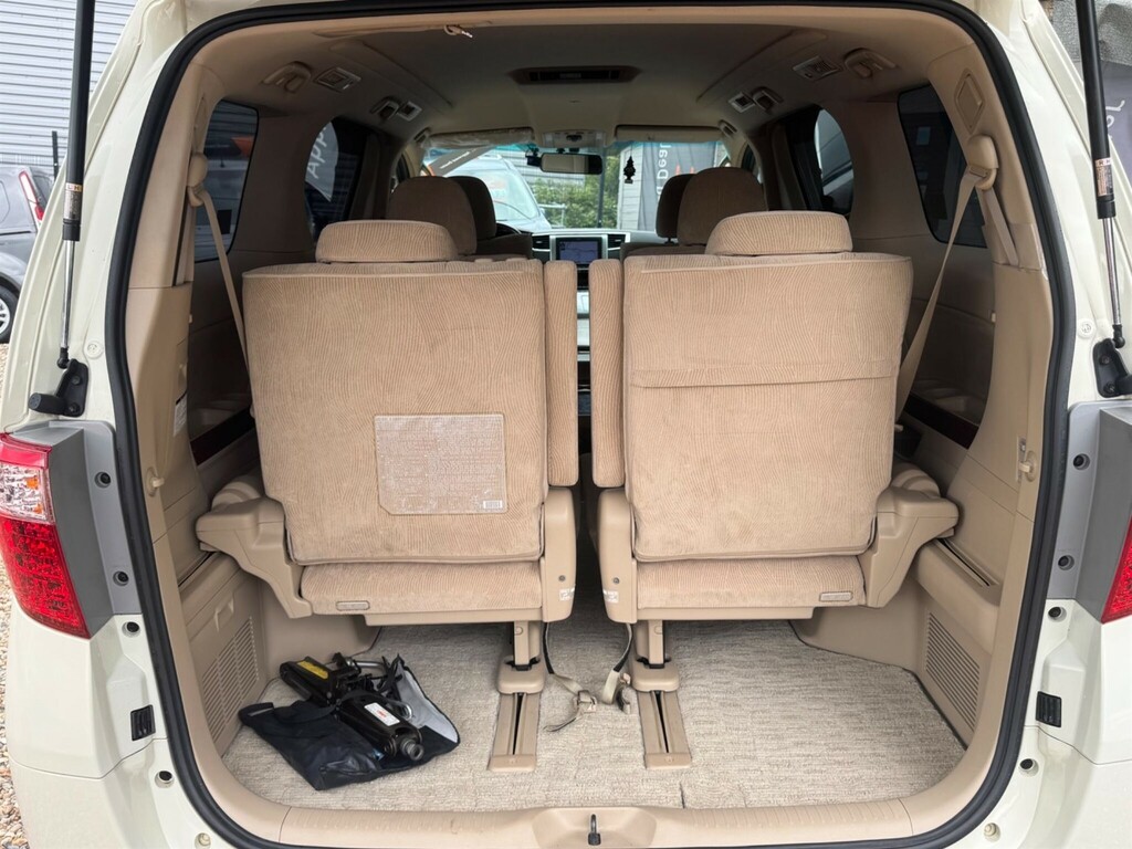 Toyota Alphard Mpv White #34