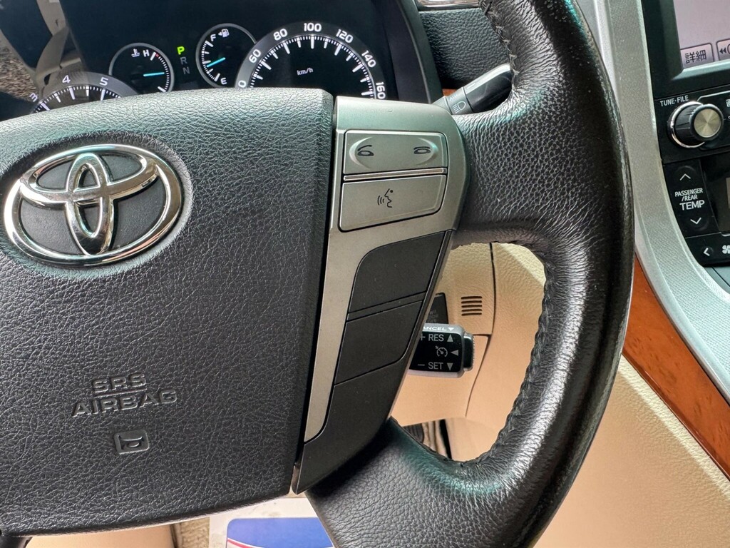 Toyota Alphard Mpv White #29