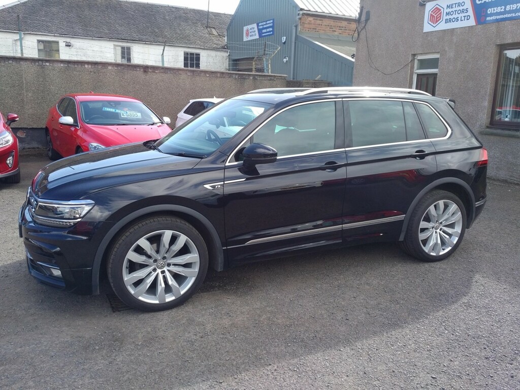 Volkswagen Tiguan 2.0 Tdi R-line LJ18VHP Black #2