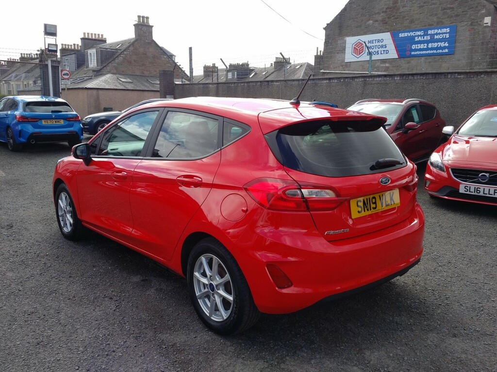 Ford Fiesta 1.0 T Ecoboost Zetec SN19VLK Red #4