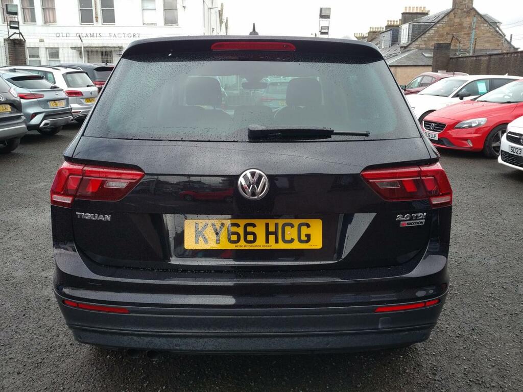 Volkswagen Tiguan 2.0 Tdi Bluemotion Tech Se Navigation KY66HCG Black #6