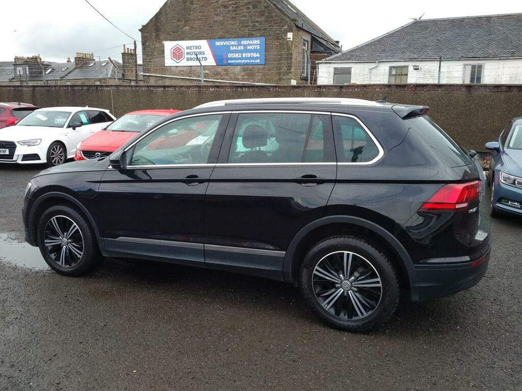 Volkswagen Tiguan 2.0 Tdi Bluemotion Tech Se Navigation KY66HCG Black #4