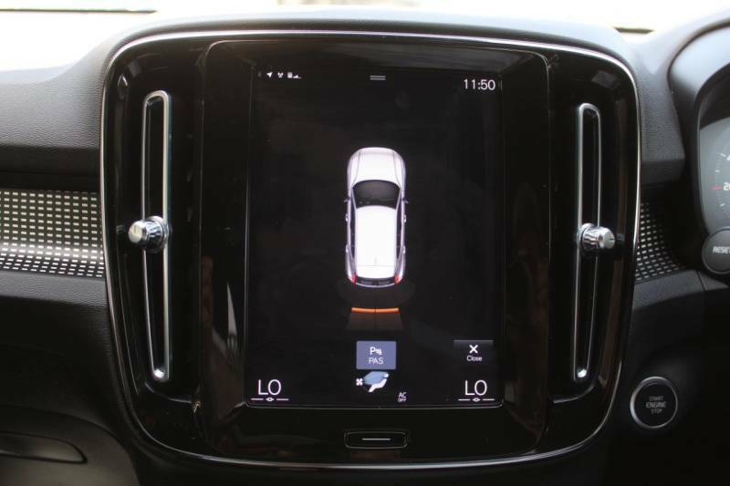 Volvo XC40 1.5 T5 Recharge Phev R Design - 2022 71 BL71MXP Black #3