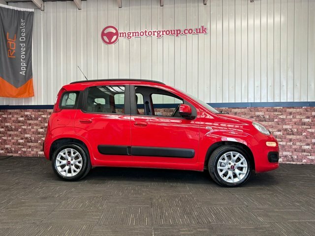Fiat Panda 1.2 Lounge Hatchback Euro 6 69 Red #2