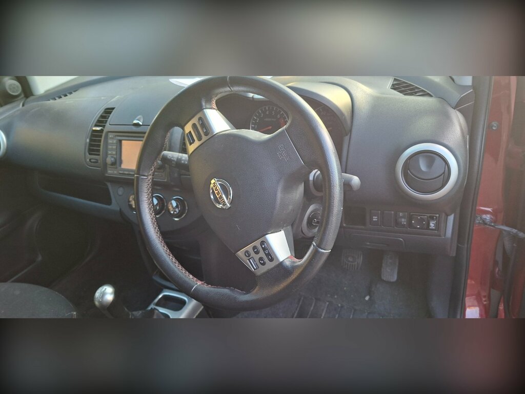 Nissan Note 1.6 16V Tekna Hatchback Euro 5 Red #5