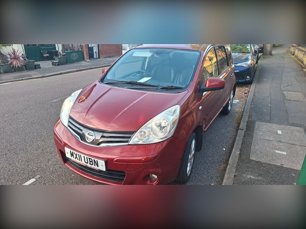 Nissan Note 1.6 16V Tekna Hatchback Euro 5 Red #3