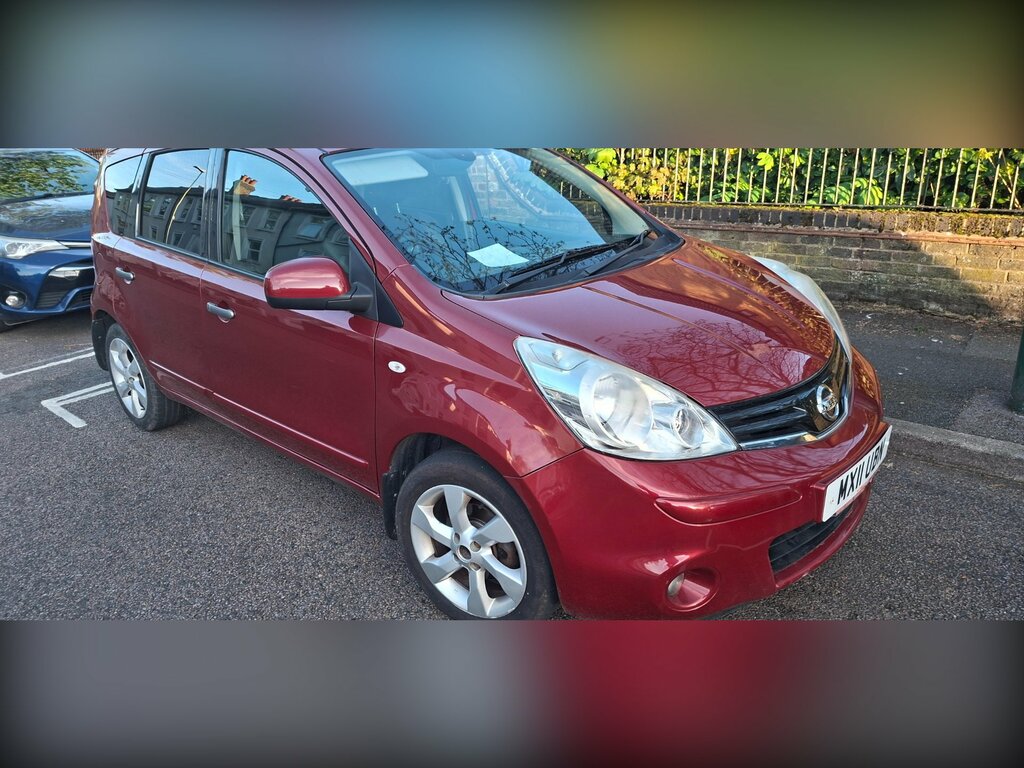 Nissan Note 1.6 16V Tekna Hatchback Euro 5 Red