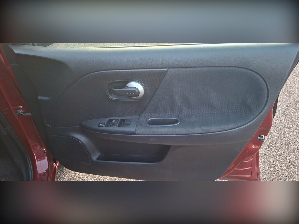 Nissan Note 1.6 16V Tekna Hatchback Euro 5 Red #6