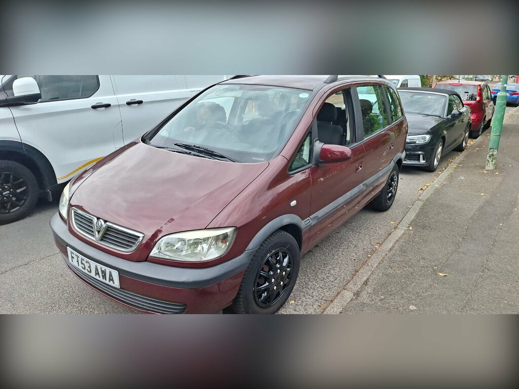 Vauxhall Zafira Mpv Silver #1