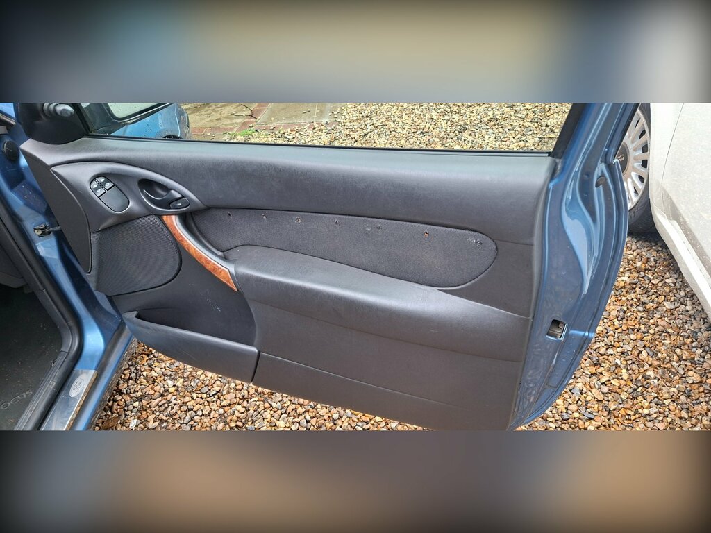 Ford Focus 1.6I 16V Zetec Hatchback 165 G Blue #4
