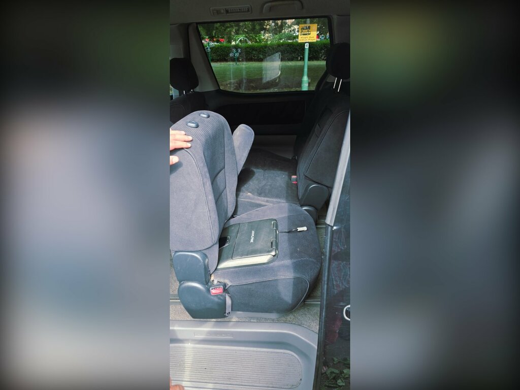 Toyota Alphard 3.0Cc 8 X Seater Black #3