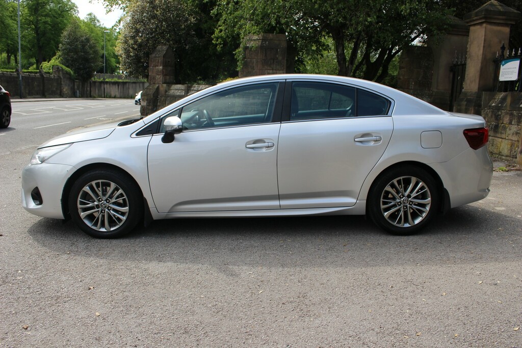 Toyota Avensis 2.0 D-4d Business Edition 2016 Silver #6