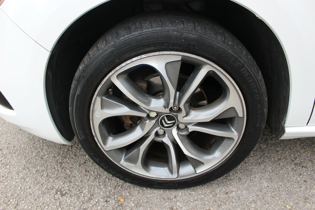 Citroen DS4 Dstyle 5-Door Silver #9