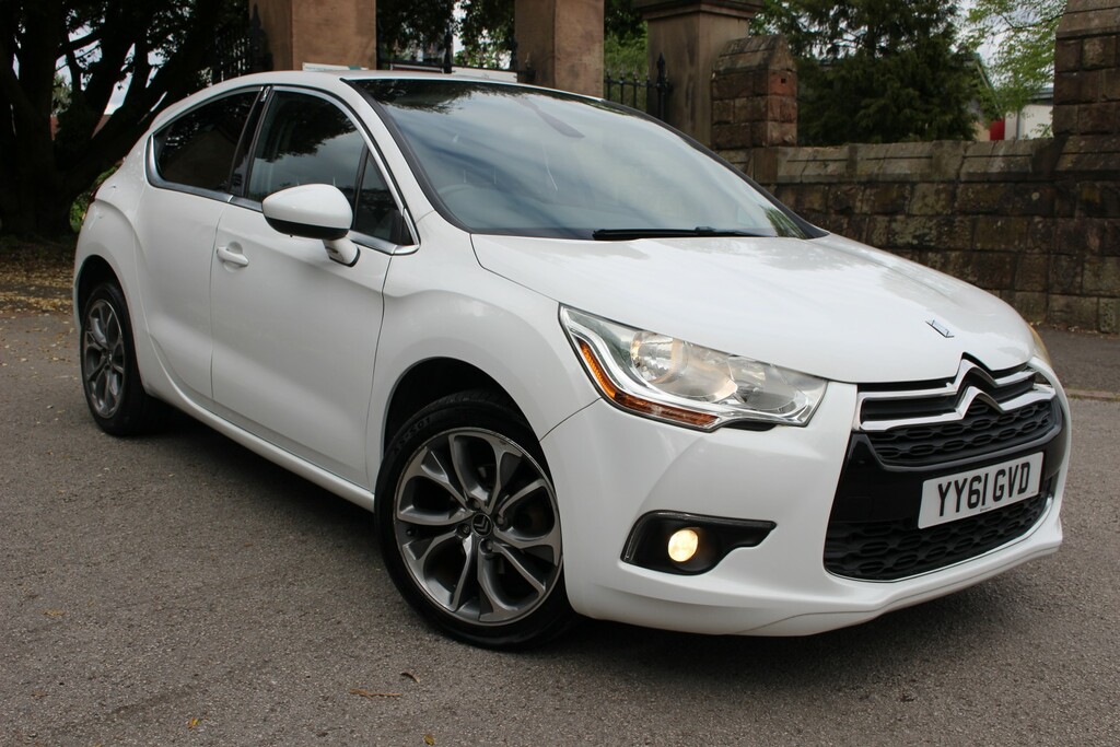 Citroen DS4 Dstyle 5-Door Silver #1