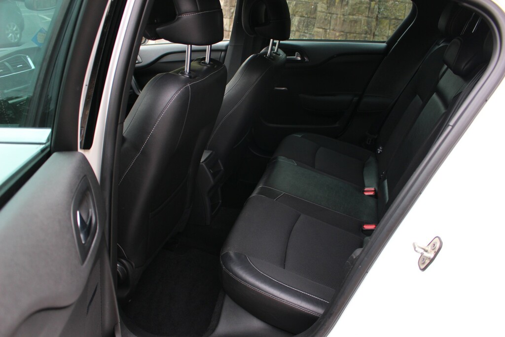 Citroen DS4 Dstyle 5-Door Silver #15