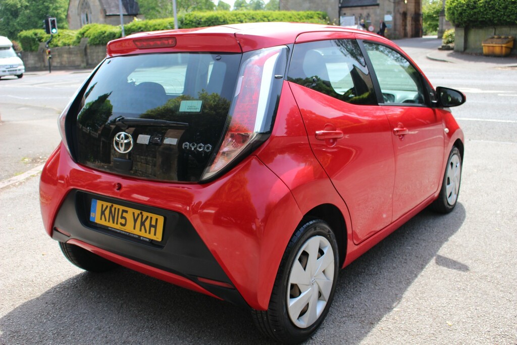 Toyota Aygo 1.0 Vvt-i X-play KN15YKH Red #3
