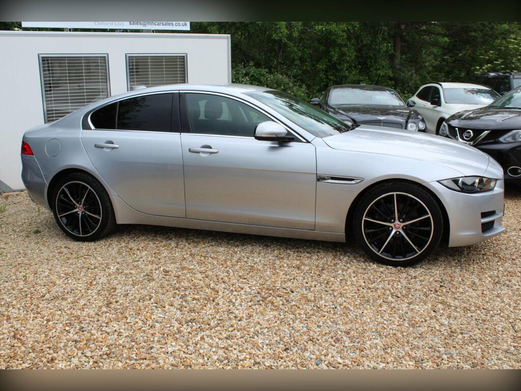 Jaguar XE 2.0D Prestige Euro 6 Ss YY18AUE Silver #5