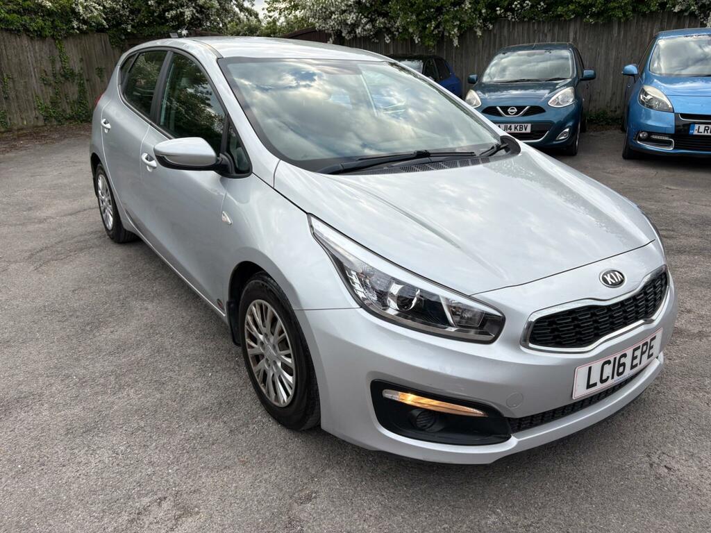 Kia Ceed 1.4 Crdi 1 Euro 6 Silver