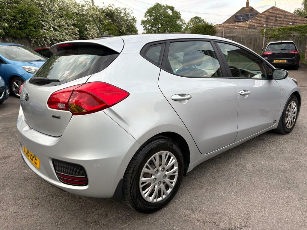 Kia Ceed 1.4 Crdi 1 Euro 6 Silver #6