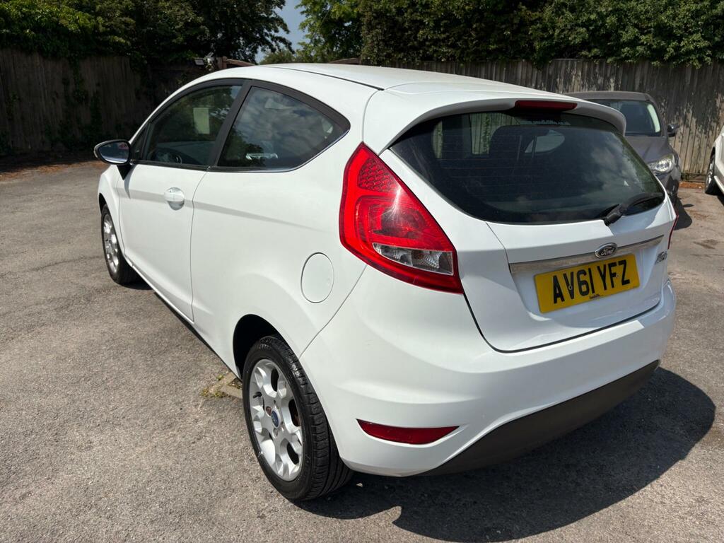 Ford Fiesta 1.25 Zetec White #6