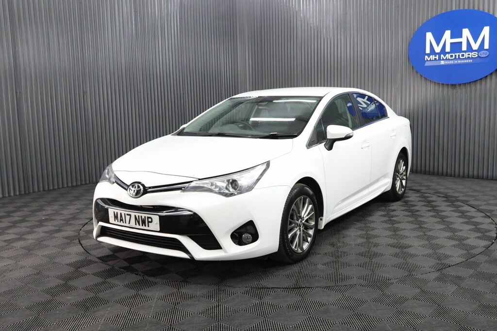 Toyota Avensis D-4d Business Edition Saloon White #3