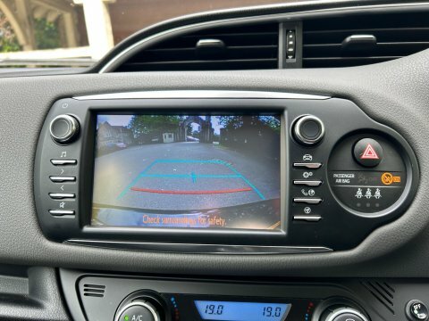 Toyota Yaris Vvt-i Icon Tech BG68LWJ  #4