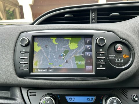 Toyota Yaris Vvt-i Icon Tech BG68LWJ  #3