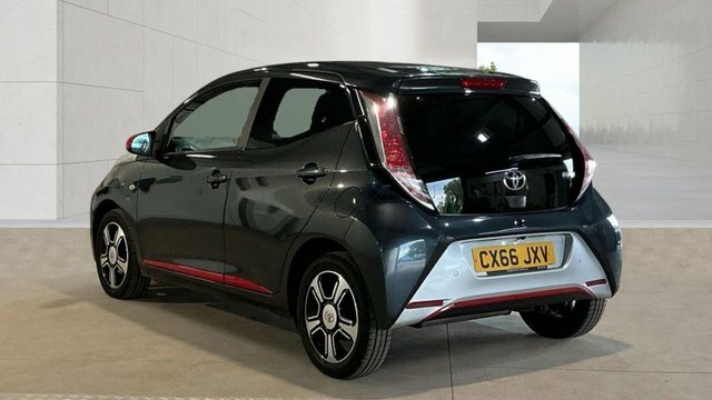 Toyota Aygo 1.0 Vvt-i X-clusiv 2 X-wave Euro CX66JXV Grey #3