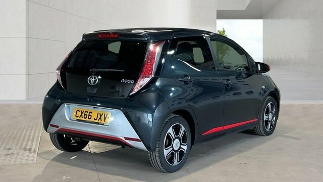 Toyota Aygo 1.0 Vvt-i X-clusiv 2 X-wave Euro CX66JXV Grey #4