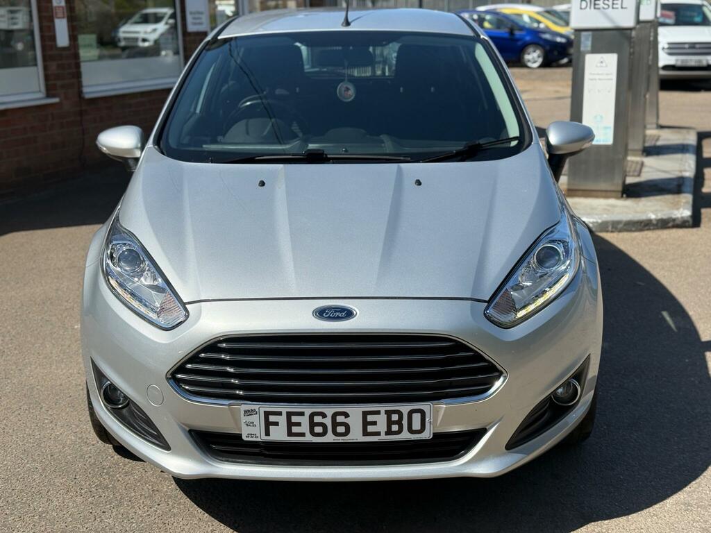 Ford Fiesta 1.5 Tdci Zetec Euro 6 FE66EBO Silver #4